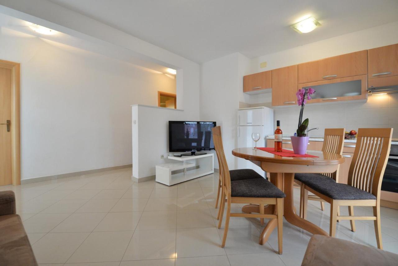 Apartmani Vedrana, Муртер Екстериор снимка