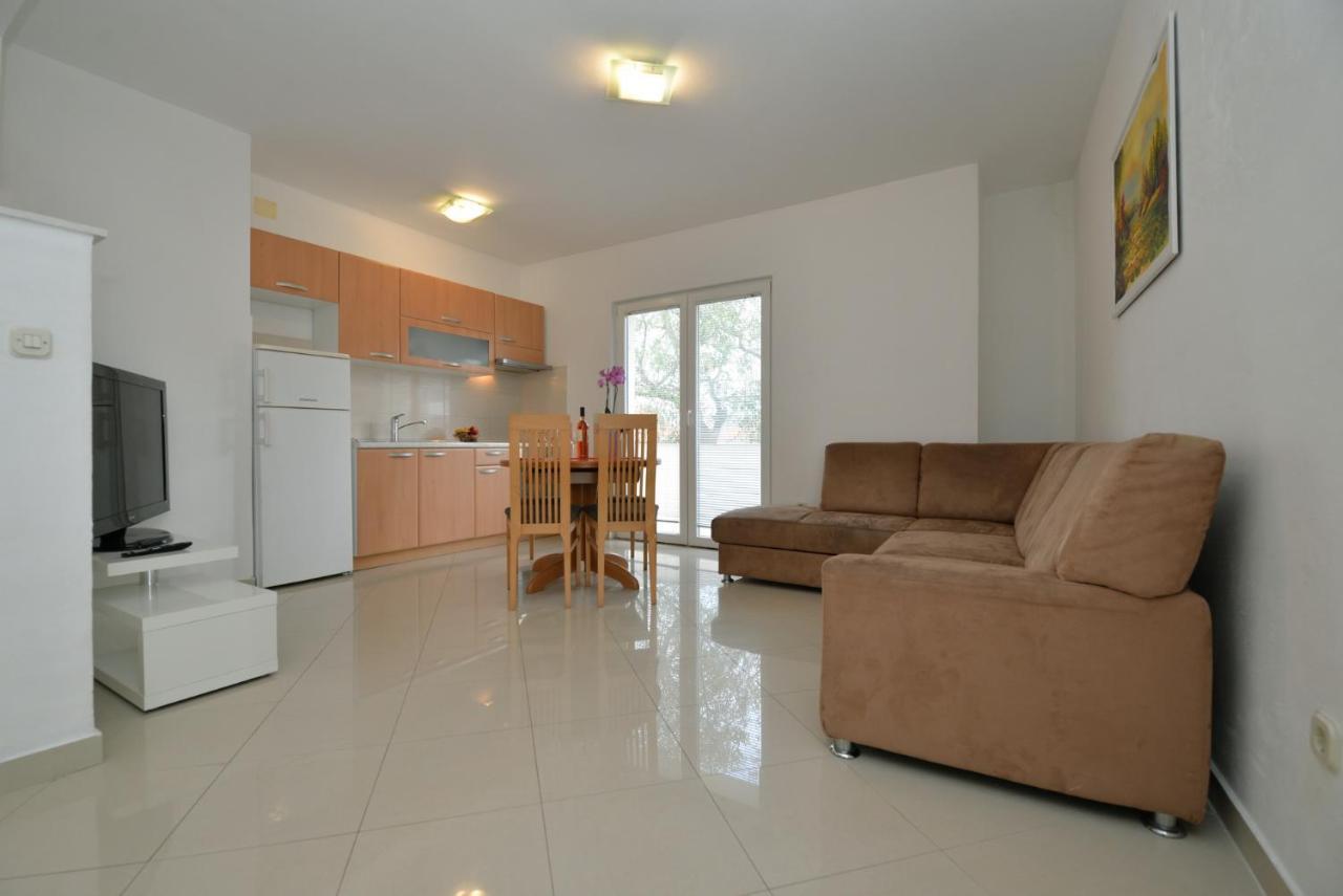 Apartmani Vedrana, Муртер Екстериор снимка