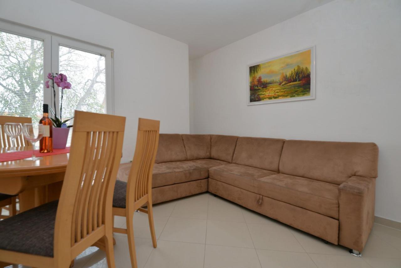 Apartmani Vedrana, Муртер Екстериор снимка