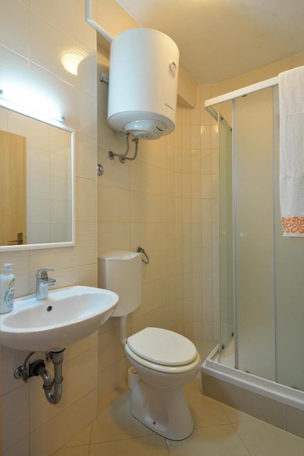 Apartmani Vedrana, Муртер Екстериор снимка