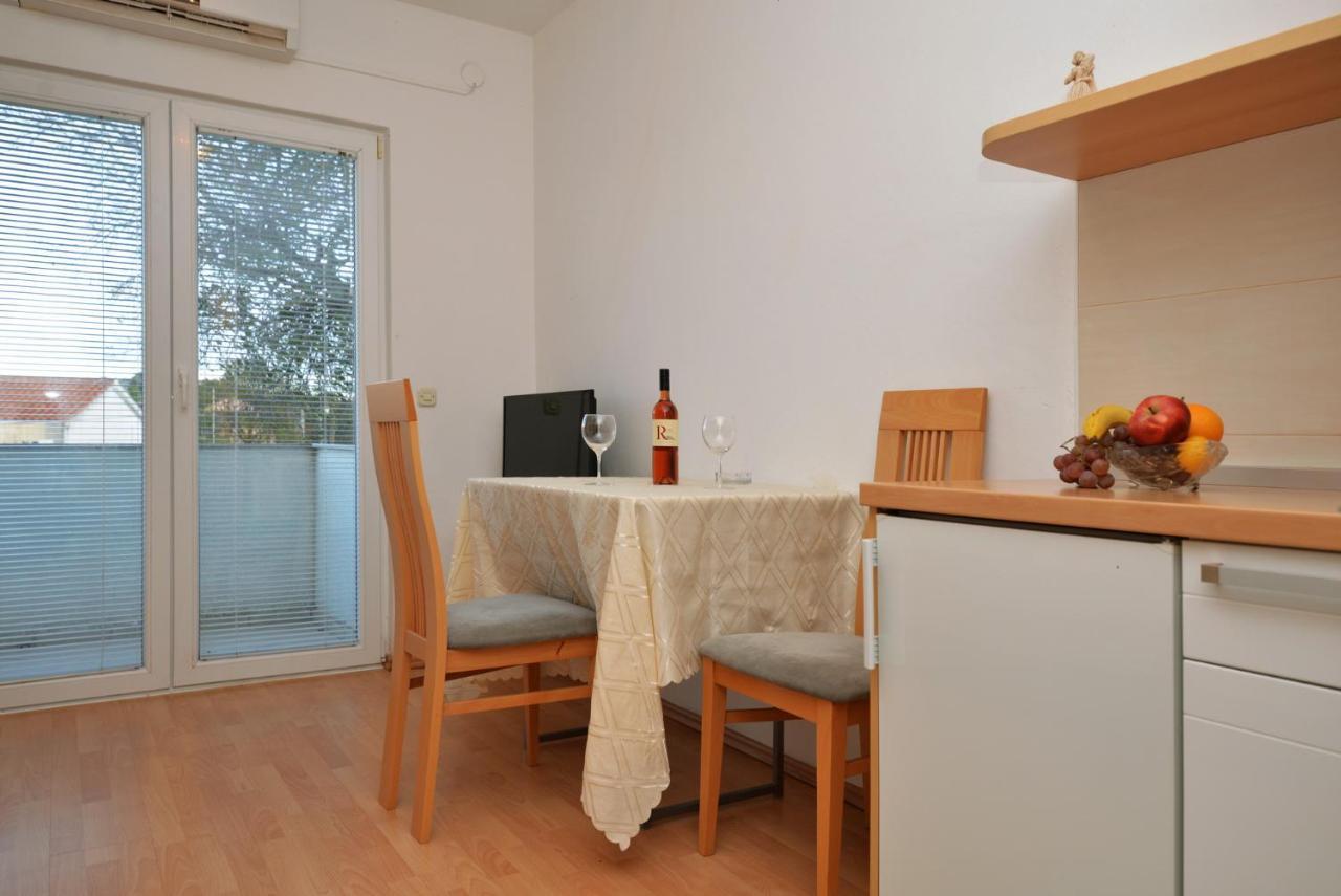 Apartmani Vedrana, Муртер Екстериор снимка