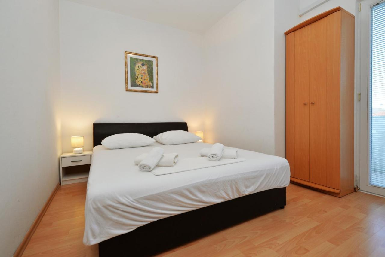 Apartmani Vedrana, Муртер Екстериор снимка