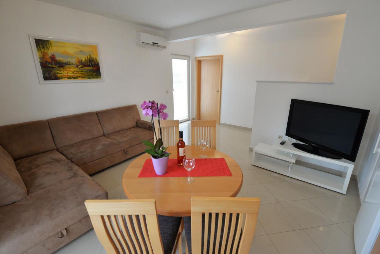 Apartmani Vedrana, Муртер Екстериор снимка