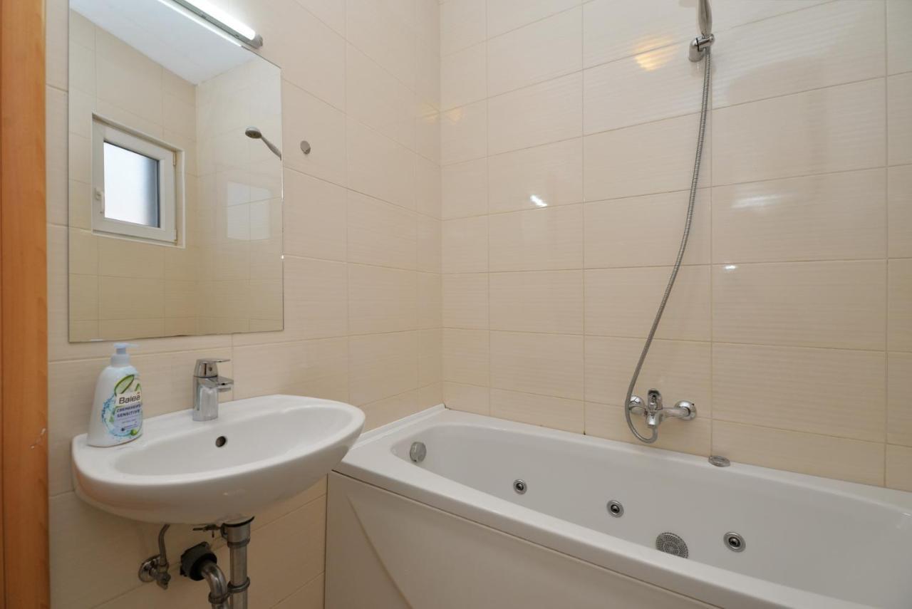 Apartmani Vedrana, Муртер Екстериор снимка