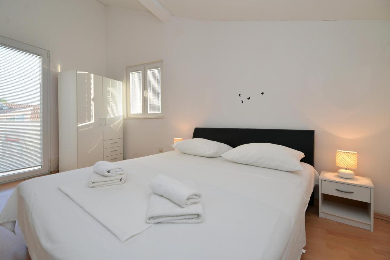 Apartmani Vedrana, Муртер Екстериор снимка