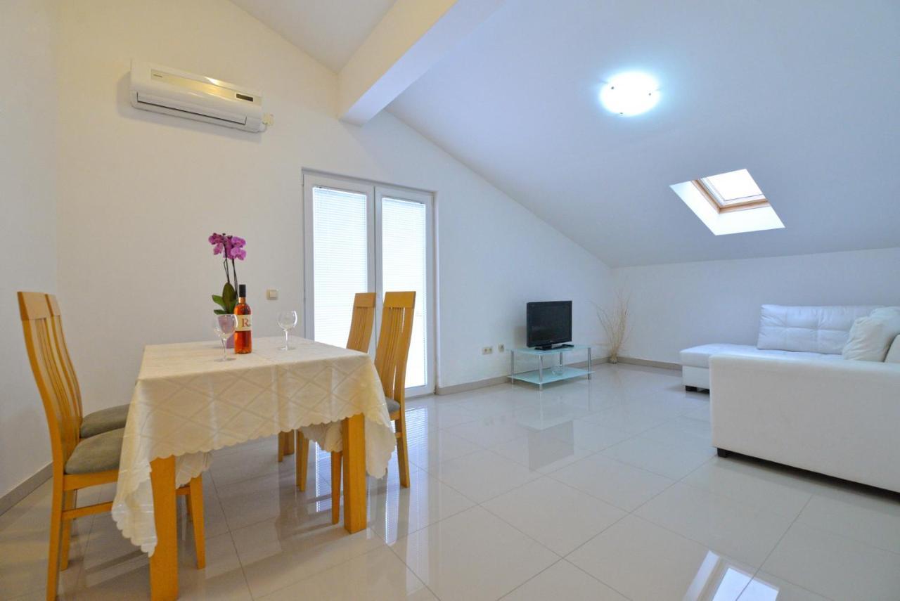 Apartmani Vedrana, Муртер Екстериор снимка