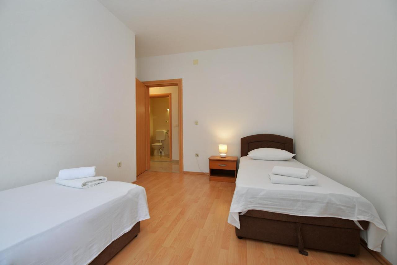Apartmani Vedrana, Муртер Екстериор снимка