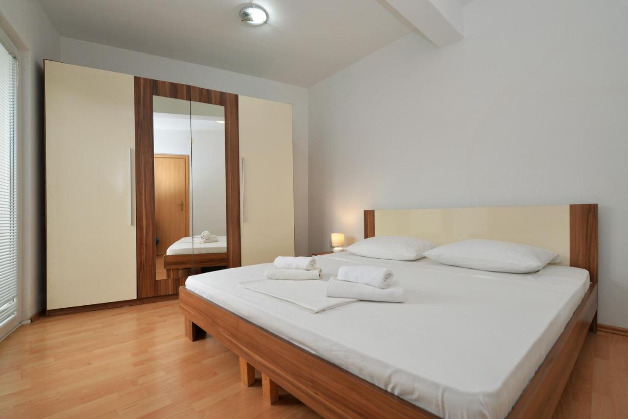 Apartmani Vedrana, Муртер Екстериор снимка