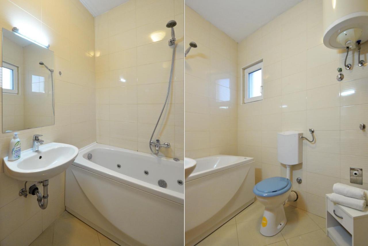 Apartmani Vedrana, Муртер Екстериор снимка