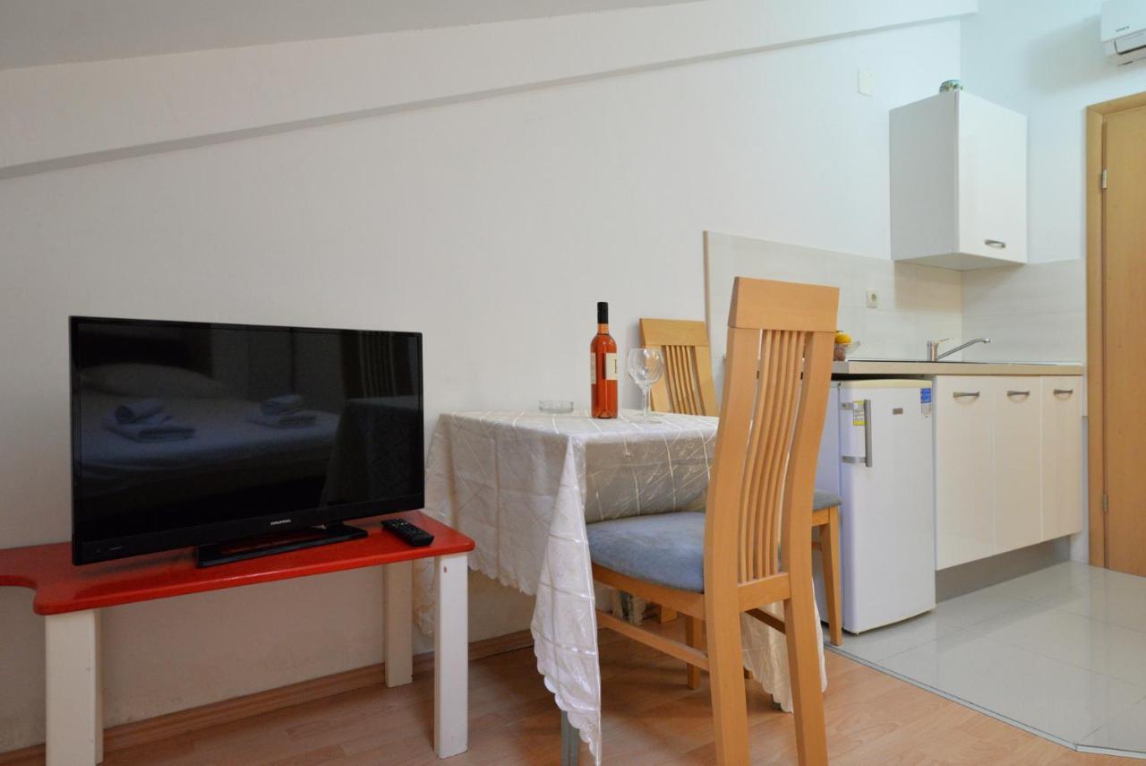 Apartmani Vedrana, Муртер Екстериор снимка